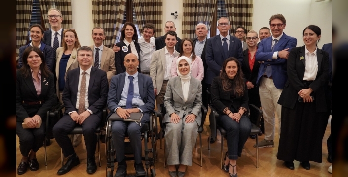 Bakan Göktaş, İtalya'da engellilik alanındaki çalışmalar hakkında görüştü