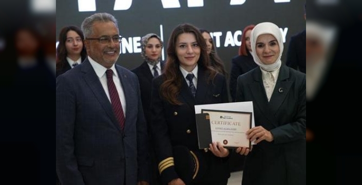 Bakan Göktaş: Kadın pilotlar Türkiye'nin istikbali