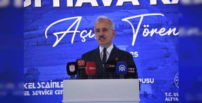 bakan uraloğlu sivasta havacılıkta devrim başlattı: gökyüzü artık sınırsız