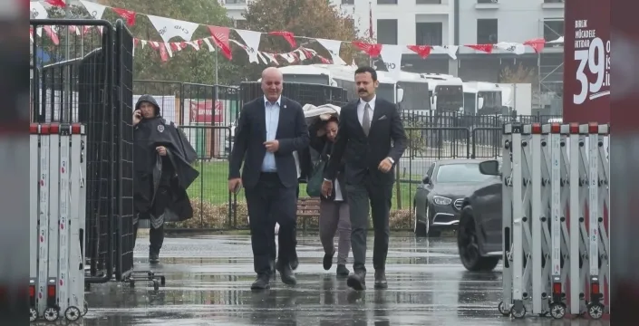 CHP'nin İstanbul il kongresi: YSK'dan 'kongreye devam' kararı