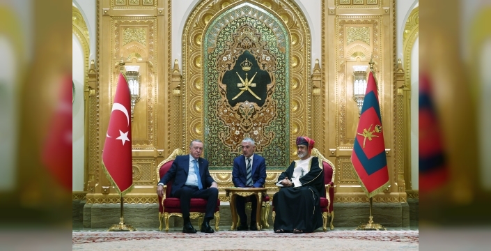 Cumhurbaşkanı Erdoğan Umman'da resmi törenle karşılandı