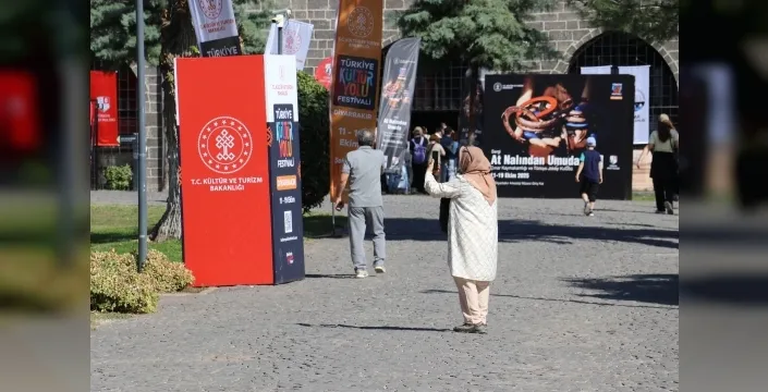 Diyarbakır Kültür Yolu Festivali'ne 6 günde 120 bin ziyaretçi: Otellerde yer kalmadı