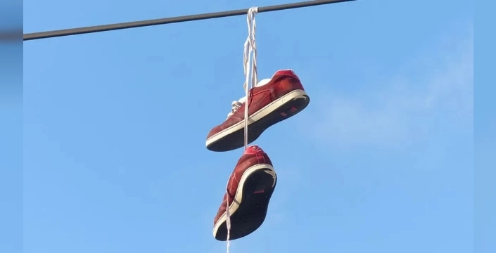 Elektrik tellerine asılan ayakkabılar ne anlama geliyor!