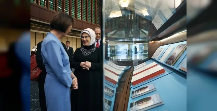 Emine Erdoğan ve Charlotte Merzden Millet Kütüphanesine ortak ziyaret: Çocuklarla buluştular, tarihe yolculuk yaptılar