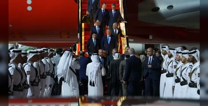 Erdoğan, Katar'da kritik diplomasi hamleleri yapıyor