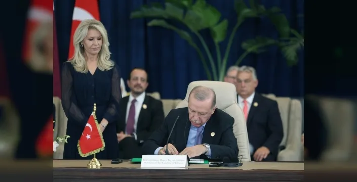 Erdoğan, Şarm el-Şeyh Anlaşması imza törenine katıldı: Trump'tan Erdoğan'a teşekkür