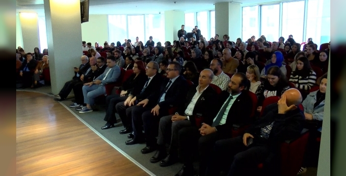Esenyurt Üniversitesi'nde gazze soykırımı paneli düzenlendi