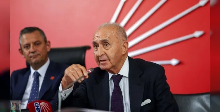 Eski CHP Genel Başkanı Hikmet Çetin hastaneye kaldırıldı