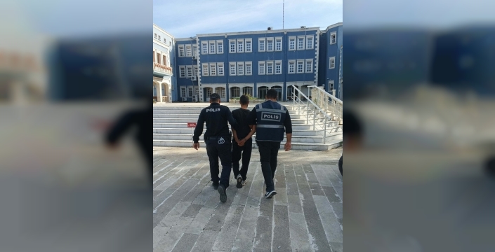 Foçada soygun girişimi: şüpheliler polisin elinde