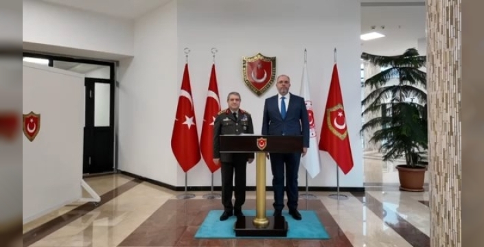 Genelkurmay Başkanı Bayraktaroğlu, MSÜ Harp Enstitüleri'ni ziyaret etti