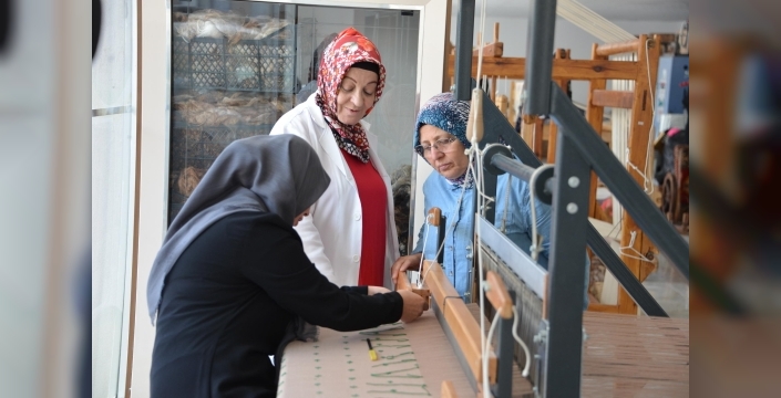 Hülya Saltuklu, ehramı yeniden hayat buldurarak kadınlara iş imkanı sağlıyor