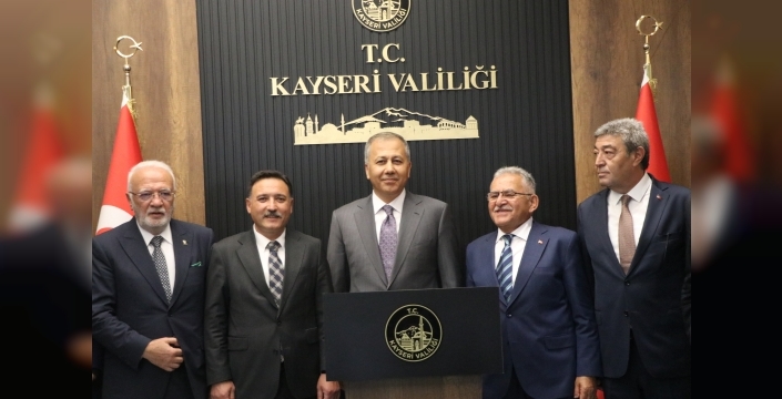 İçişleri Bakanı Ali Yerlikaya Kayseri'de: Belediyecilikte Anadolu'da örnek gösteriliyoruz