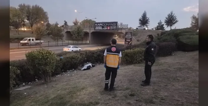 İnegöl'de köprülü kavşakta erkek cesedi bulundu