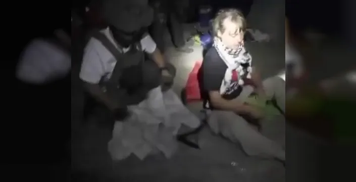 İsrail, Küresel Sumud Filosu'ndaki gemileri durdurdu: Greta Thunberg de gözaltında