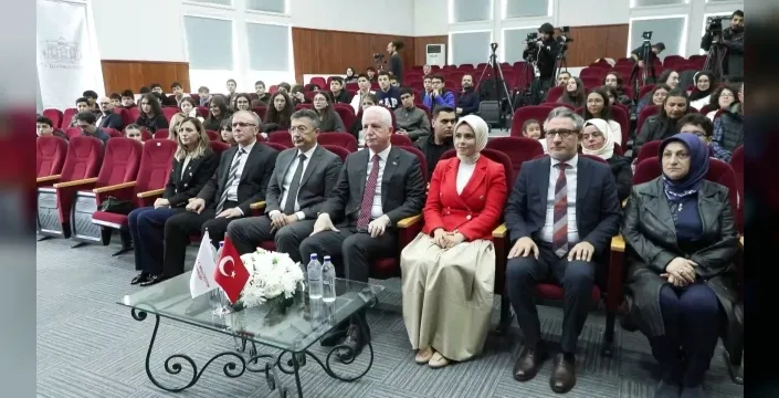 İstanbul Valisi Gül: Gençler için yeni fırsatlar oluşturuyoruz