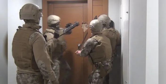 İstanbulda DEAŞa yönelik operasyon: 21 kişi gözaltında