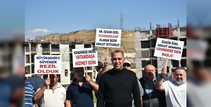 Karabağlar'da 15 yıllık kentsel dönüşüm çilesi: Hak sahipleri tepkili