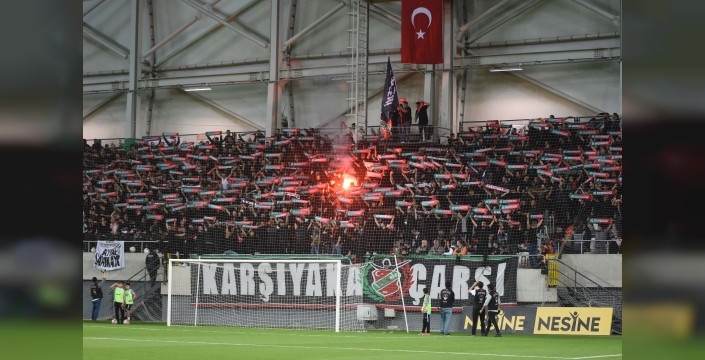 Karşıyaka, hakem kararlarına tepki gösterdi: Zirve mücadelesi sürüyor