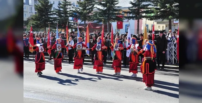 Karsta coşkulu kutlama: Düşman işgalinin 105inci yılına özel tören düzenlendi!