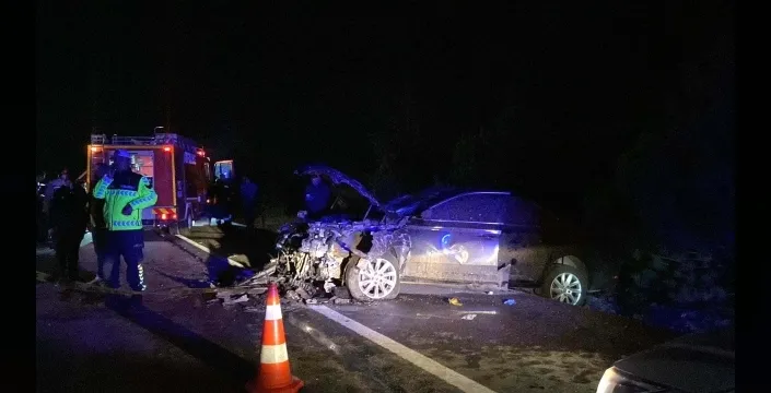 Milletvekili Ayşen Gürcan'ın içinde bulunduğu makam aracına kaza: 1 ölü, 4 yaralı