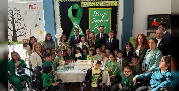Milli Eğitim Bakanı Tekin ve Tarım Bakanı Yumaklı serebral palsili çocuklarla bir araya geldi