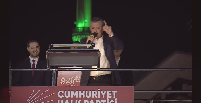 Özgür Özel Arnavutköy'de yolsuzluk iddialarını eleştirdi