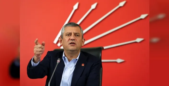 Özgür Özel, Cumhuriyetin 102nci yılında demokrasi uyarısı yaptı