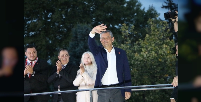 Özgür Özel'den Erdoğan'a: Meşruiyet Amerika'dan değil, milletten alınır