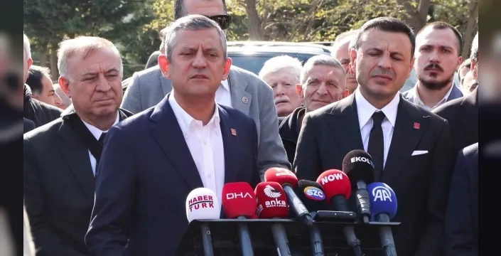 özgür özelden hizmet vurgusu: kavga yerine yarış çağrısı yaptı