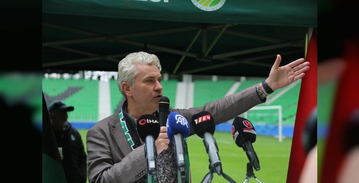 Sakaryaspor'da olağanüstü genel kurul: Başkan Kıratlı yeniden göreve devam etti