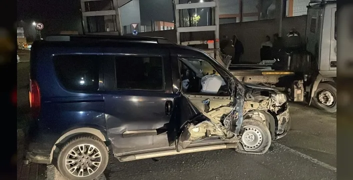 Sarıyer'de TIR'a çarpan sürücü kayıplara karıştı