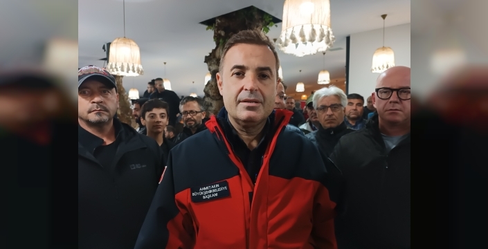 Sındırgı depreminde yıkımlar: Başkan Akın devrede