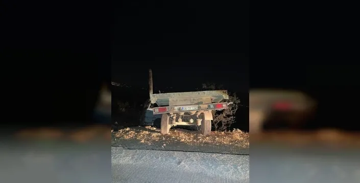 Şırnak'ta TIR devrildi: 1 ölü