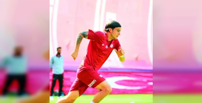Sivassporlu futbolcu Charisis, Sivas'ın en çok vergi veren ikinci ismi oldu