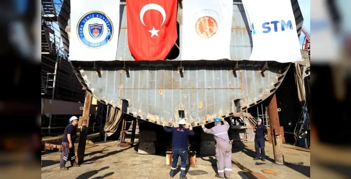 STMnin milli hücumbotu için kızağa alma töreni düzenlendi
