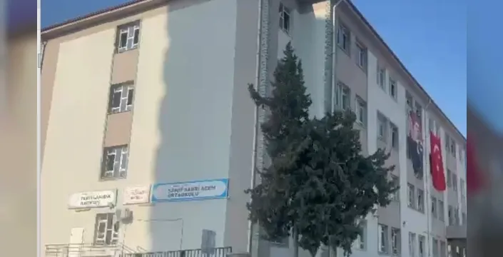 Tarsusta 26 öğrenci kantin yiyeceği sonrası hastanelik oldu