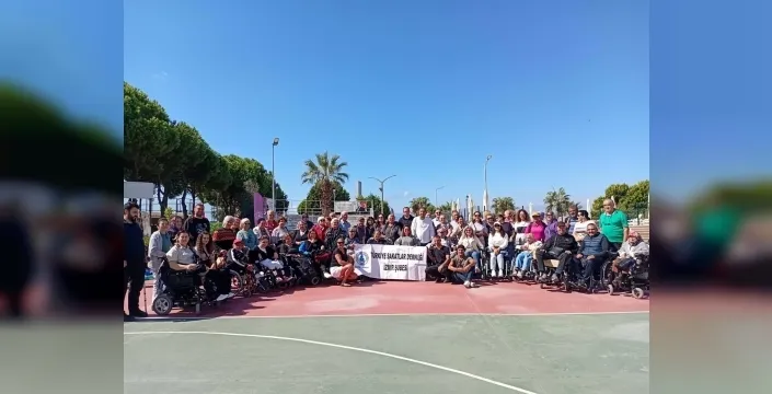 Türkiye Sakatlar Derneği İzmir Şubesi'nden engelli bireylere yönelik sosyal kamp