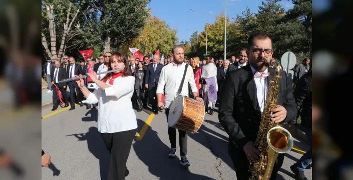 Yaz okulları ile üniversite öğrencilerine erken mezuniyet fırsatı