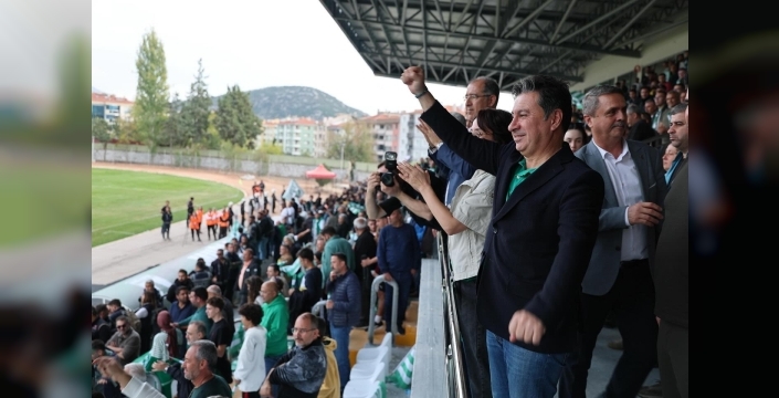 18 yıl sonra evine dönen Muğlaspor, Elâzığspor'u 2-1 mağlup ederek play-off yolunda fileni güçlendirdi!