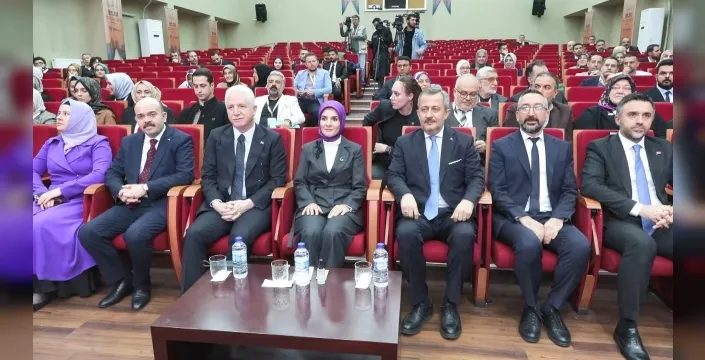 Bakan Göktaş: Aileyi korumak, Türkiye'nin geleceğini korumaktır