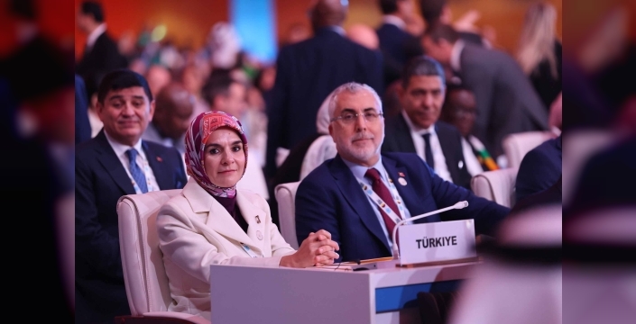 Bakan Göktaş Katar'da Çekya, Şili ve Romanya ile el sıkıştı: Sosyal kalkınma zirvesi'nde önemli adımlar atıldı!