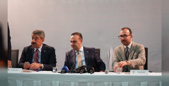 Bakan Kacır: Türkiye, üretim gücünü zirveye taşıyor