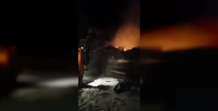 Bolu'daki tır yangını yolu 3 saat kapattı