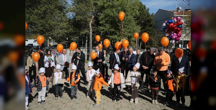 Eflani'de anasınıfı öğrencilerinden duyarlılık: Lösemili çocuklar için balonlar gökyüzüne uçtu