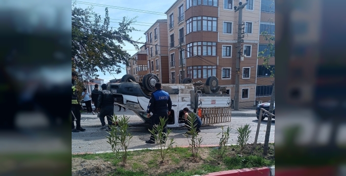 Malkara'da araç çarpışması 2 kişiyi yaraladı