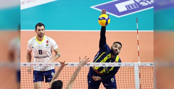 Galatasaray'dan büyük zafer! Fenerbahçe'yi nefes kesen derbide devirdi!