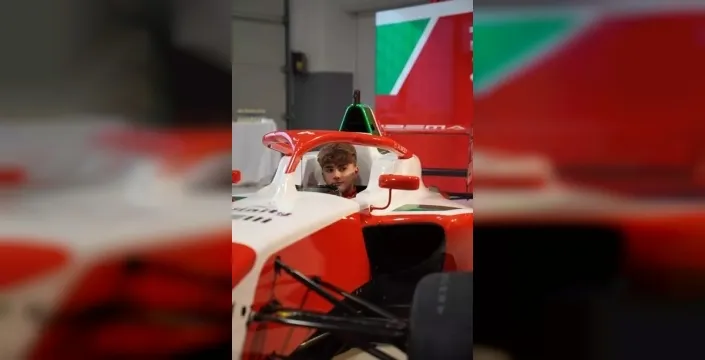 Genç pilot Alp Aksoy, Formula Trophy açılış yarışını kazandı!