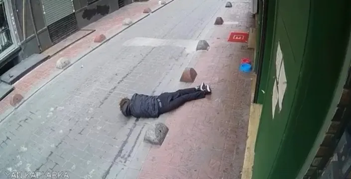 Güvenlik görevlisi küfre dayanamadı: Darp sonrası teslim oldu