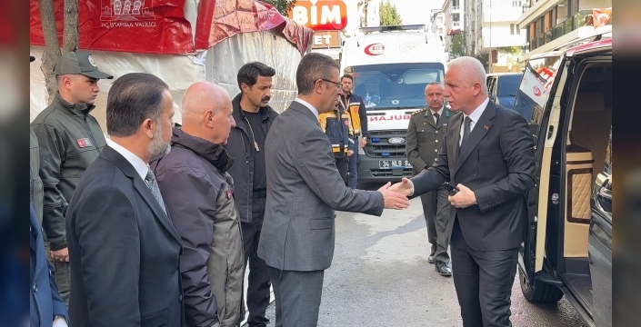 İstanbul Valisi Gül, şehit pilot Hasan Bahar'ın ailesine başsağlığı ziyaretinde bulundu