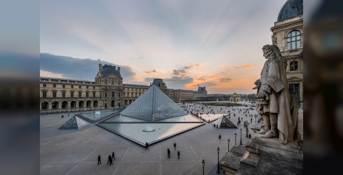 Louvre Müzesinde güvenlik tedbirleri: Soygun sonrası acil önlemler